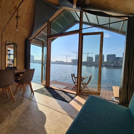 Wikkelboat Nr1 At Floating Rotterdam Rijnhaven Villa Dış mekan fotoğraf