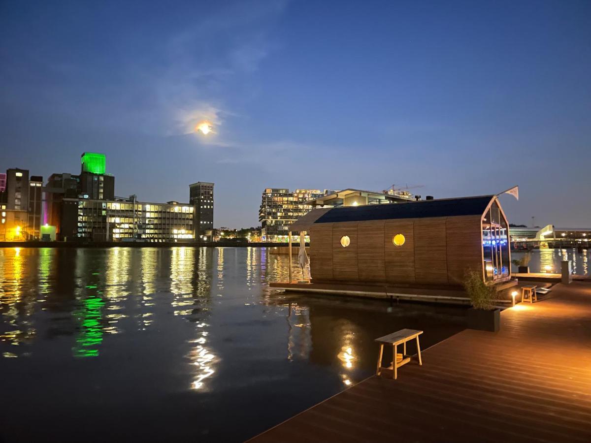 Wikkelboat Nr1 At Floating Rotterdam Rijnhaven Villa Dış mekan fotoğraf